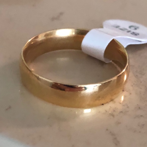 Gold Wedding Band - Picture 3 of 3